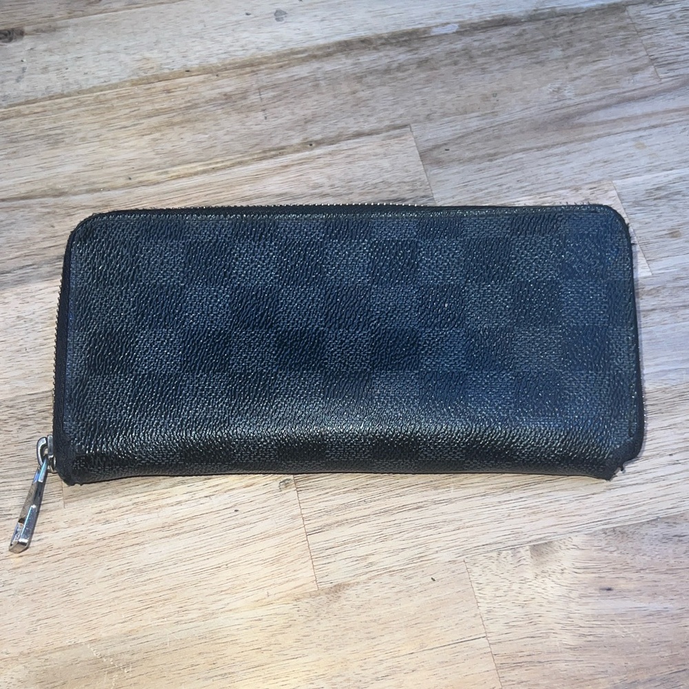 Louis Vuitton Damier Graphite Black & Gray Wallet